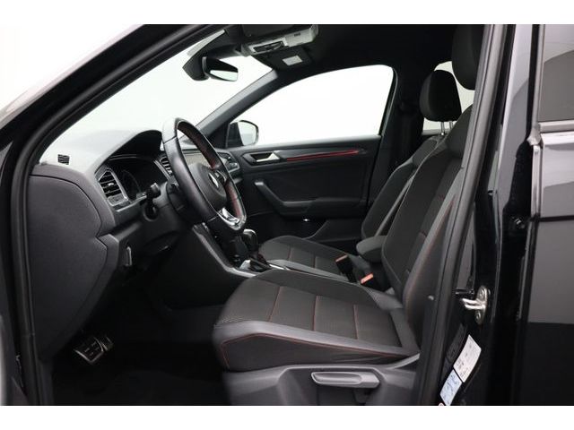 Fahrzeugabbildung Volkswagen T-Roc 1.5 Sport DSG ACC LED