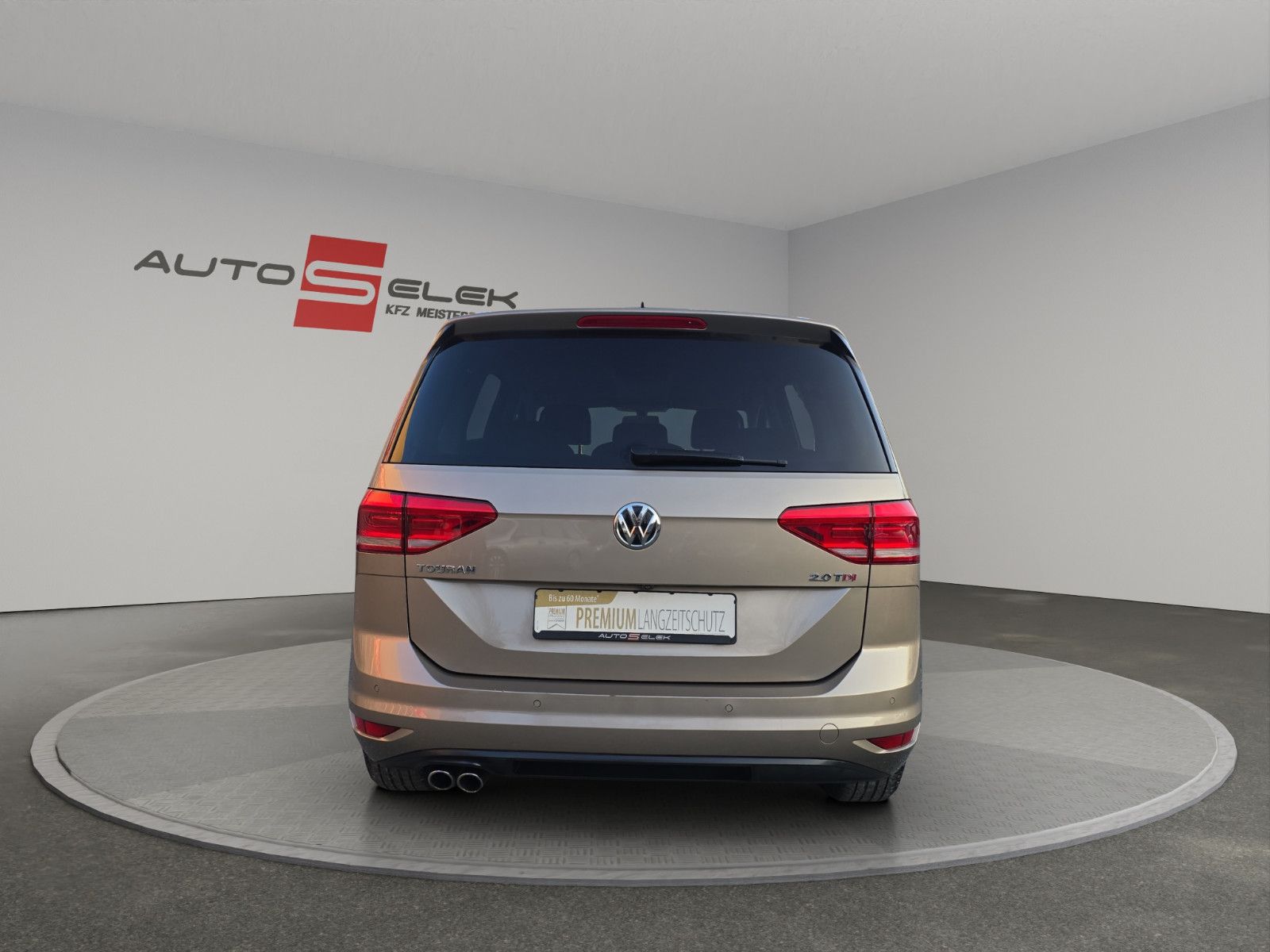 Fahrzeugabbildung Volkswagen Touran Highline+NAVI+LEDER+LED+AHK+TEMPOMAT+DSG