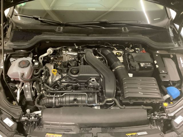 Kamiq Tour 1,5 TSI NAVI PDC KLIMAAUTO SH ALU