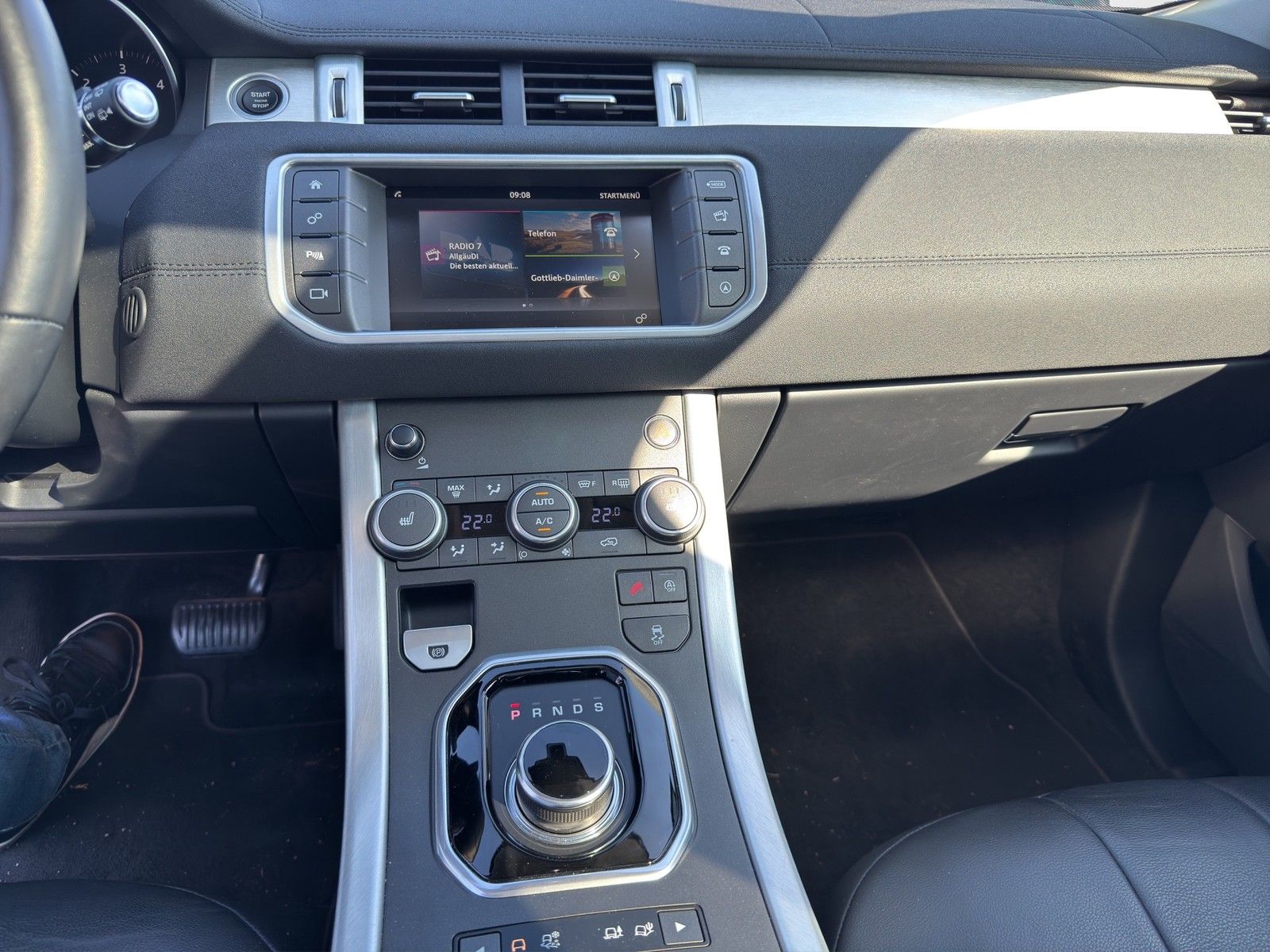 LAND ROVER Range Rover Evoque 2.0 TD4 SE AUTOMATIK / AHK / - Image 14