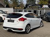 Ford Focus Lim. ST*RECARO*LEDER*R.KAMERA*NAVI*8-FACH - gebrauchte Ford Focus aus dem Jahr 2015