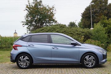 Hyundai i20 1.2 KLIMAAUTOMATIK-ALU16-NAVI-KAMERA-SHZG-