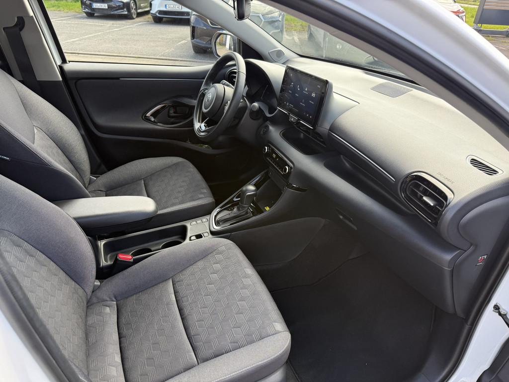 Toyota Yaris 1.5 Hybrid Team Deutschland