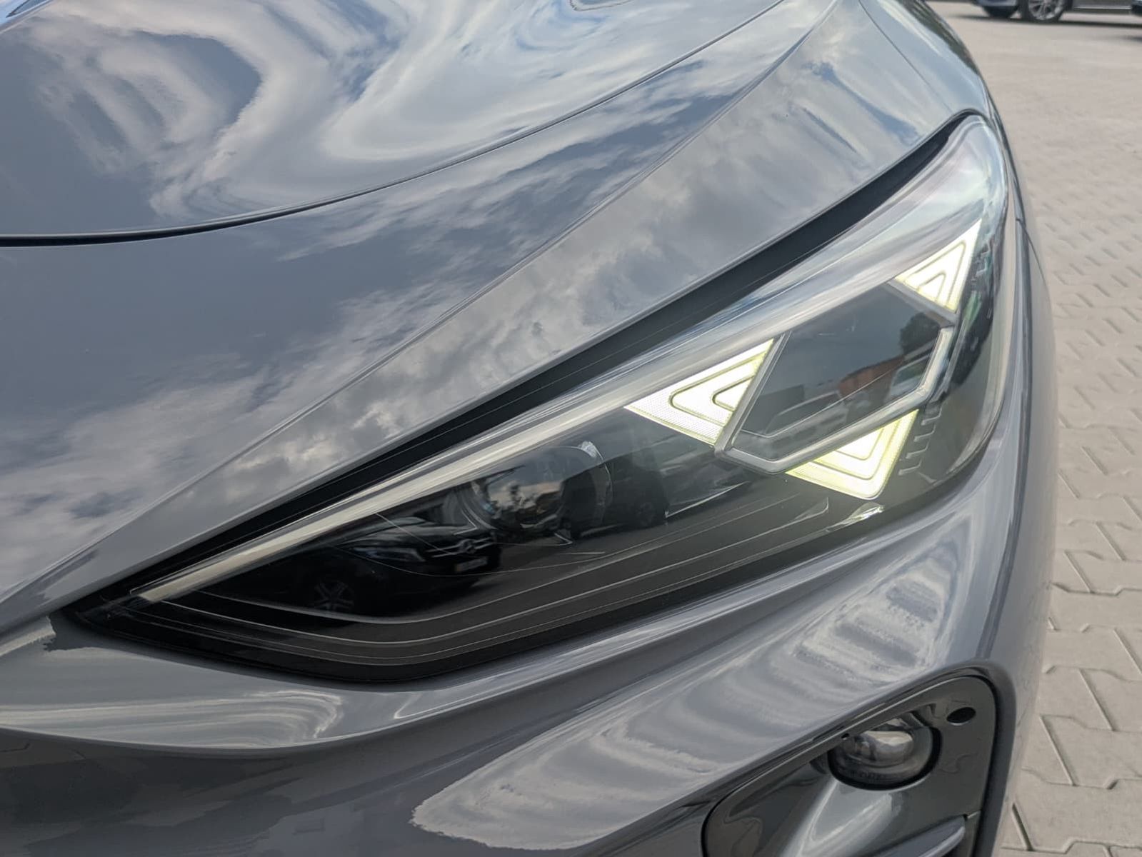 Fahrzeugabbildung CUPRA Terramar 2.0 TSI 4D VZ HUD*MATRIX*PANO*DCC*20"