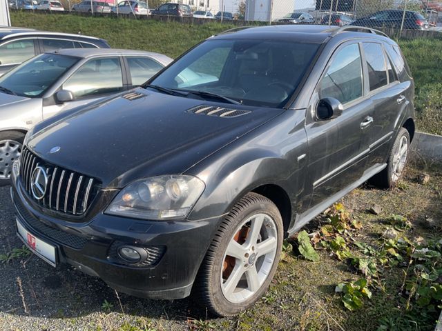 Mercedes-Benz ML 320 CDI 4 Matic Schiebedach Kamera Navi Leder