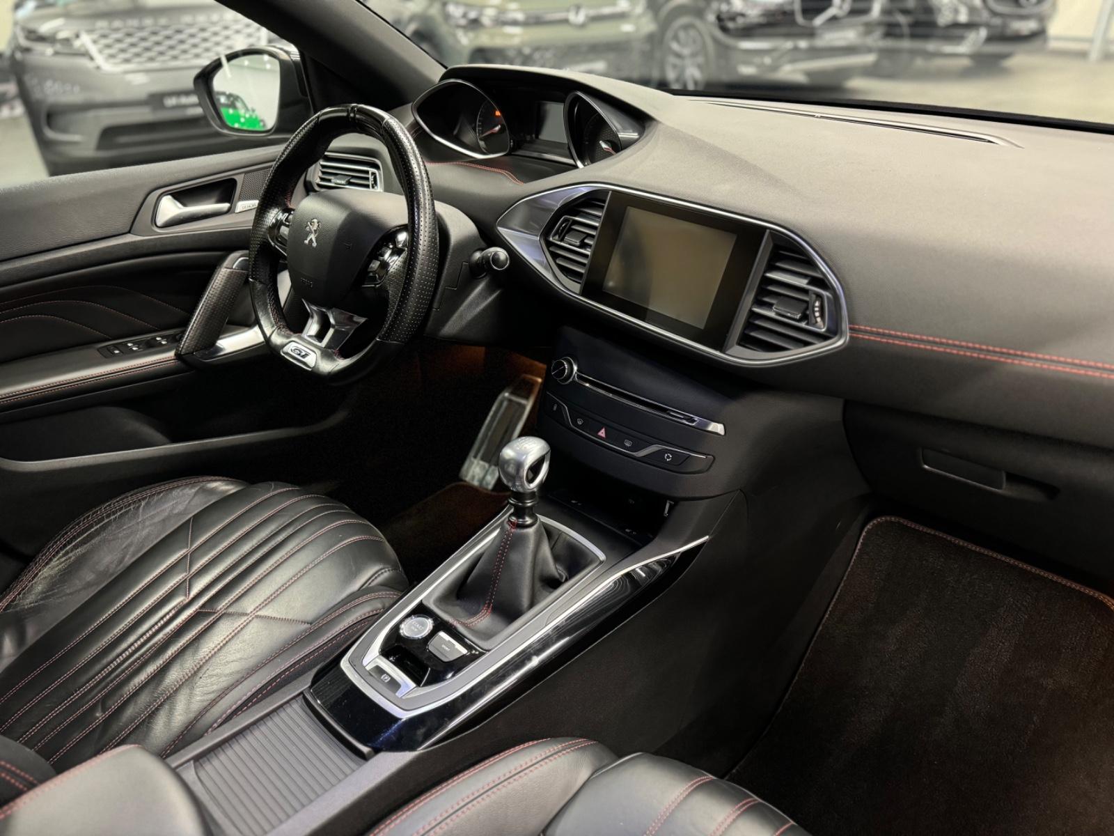 Peugeot 308 SW GT Navi SHZ Massage Pano LED AHK
