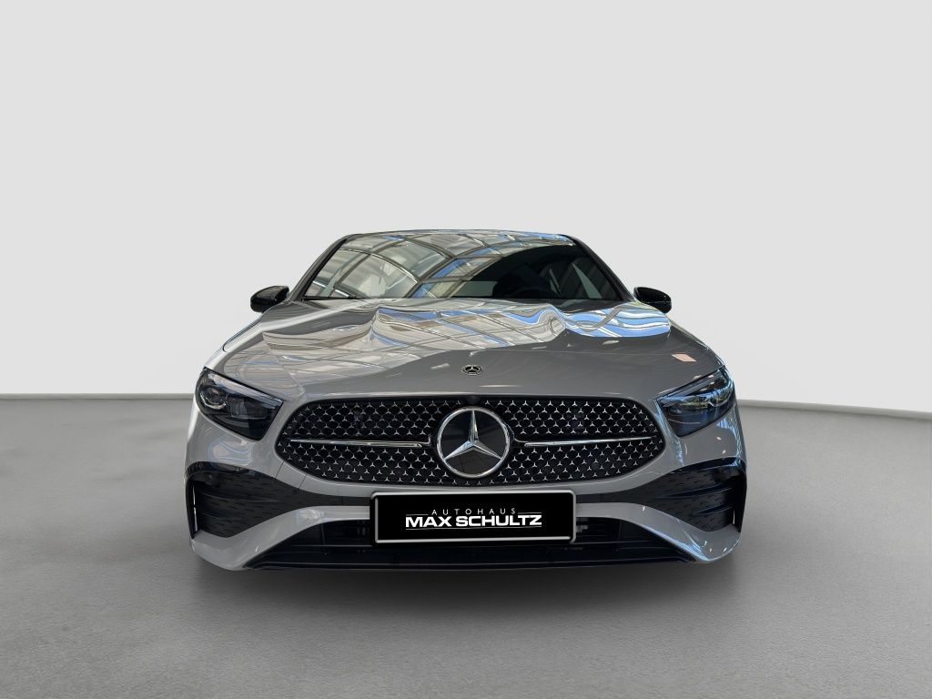 Fahrzeugabbildung Mercedes-Benz A 200 d AMG Line AMG*Night*Navi*PDC*ParkAss*RFK