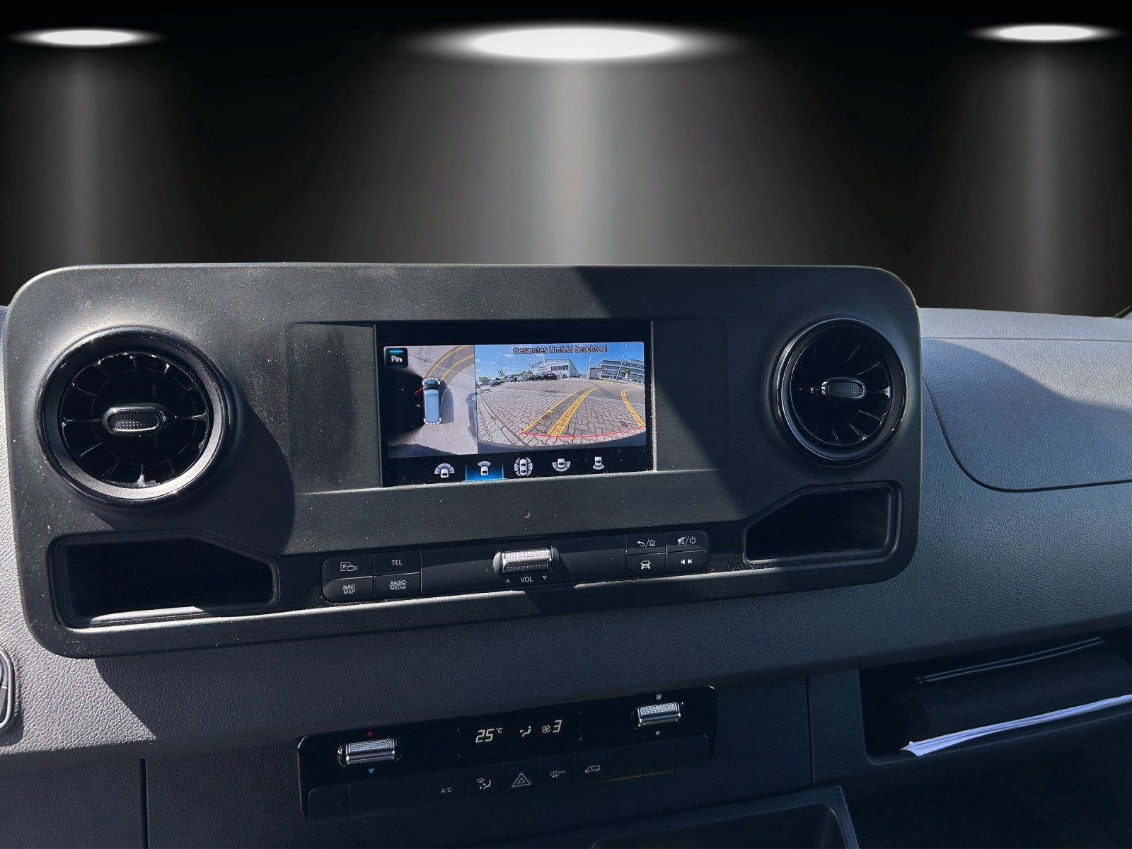 Fahrzeugabbildung Mercedes-Benz Sprinter 317CDI KastenHoch MBUX Navi 360°EDW SHZ