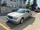Mercedes-Benz Mercedes E220 cdi W210 - Mercedes-Benz E 220 aus 2001