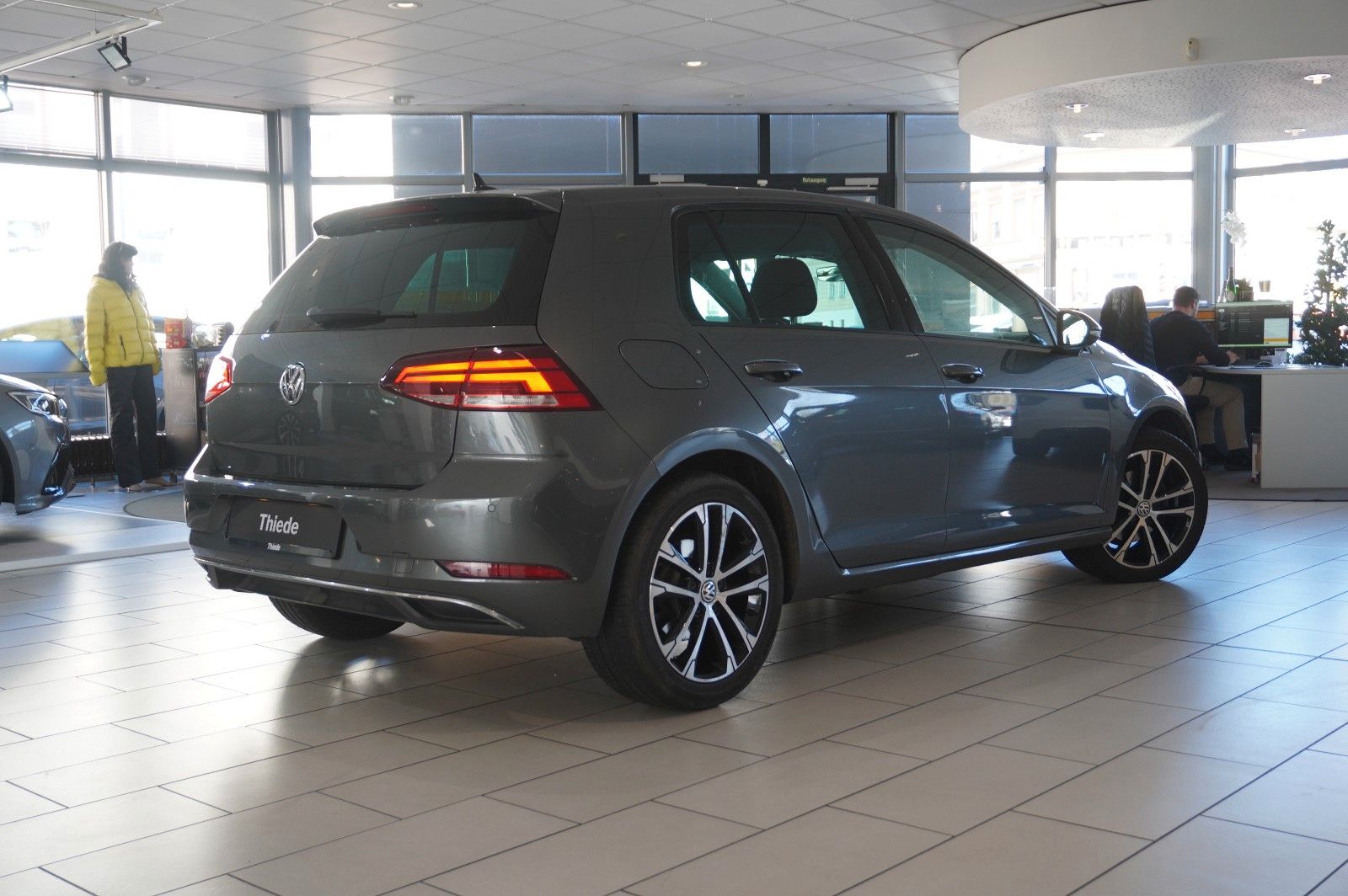 Fahrzeugabbildung Volkswagen Golf VII Lim. 2.0D JOIN NAVI/LED/KAMERA/DYNA./SH