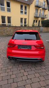 Audi A1 S line Sportpaket (Automatik/Navi/xenon) - gebrauchte Audi A1 aus dem Jahr 2015