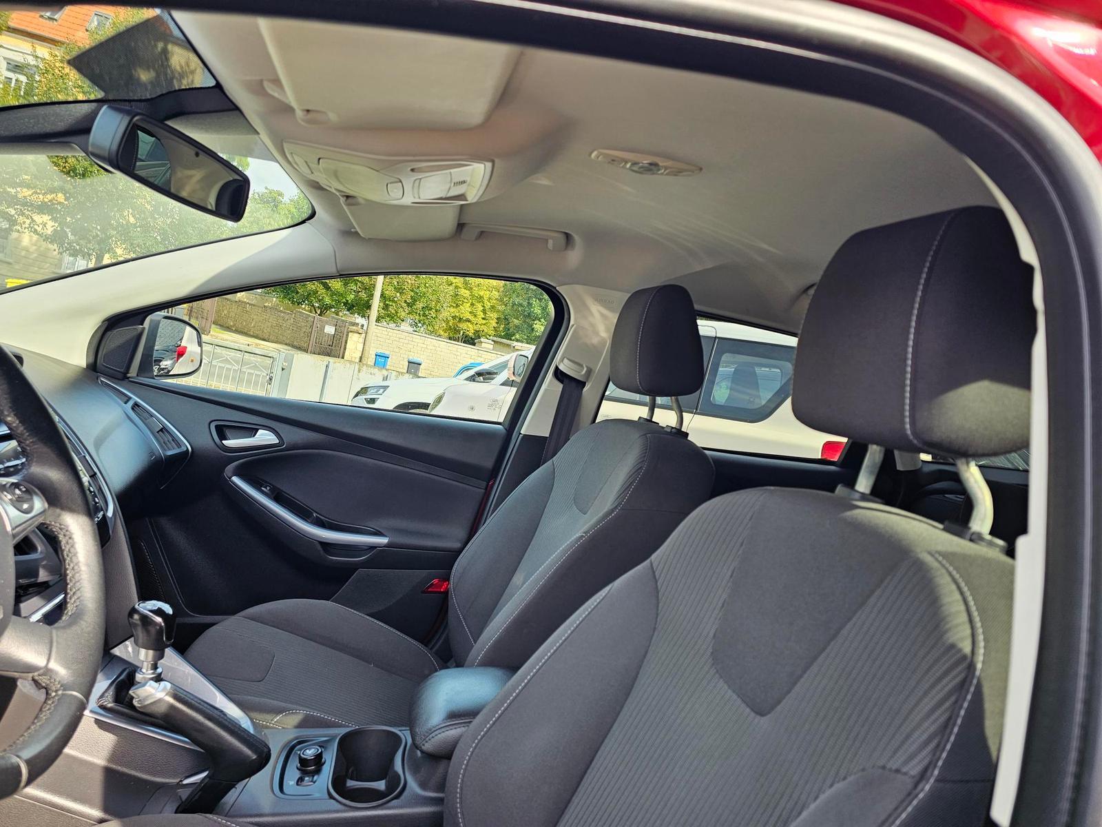 Ford Focus 2013 — photo 14