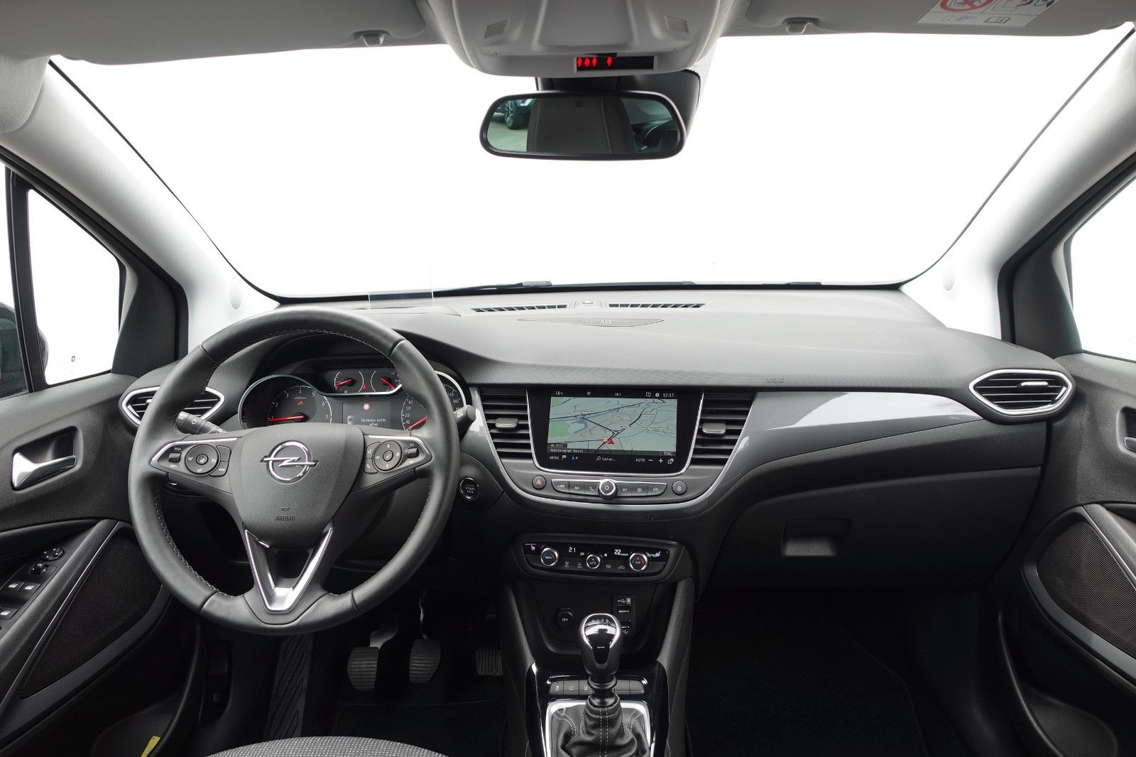 Fahrzeugabbildung Opel Crossland 1.2T Elegance Navi,Allwetter,PDC,SHZ