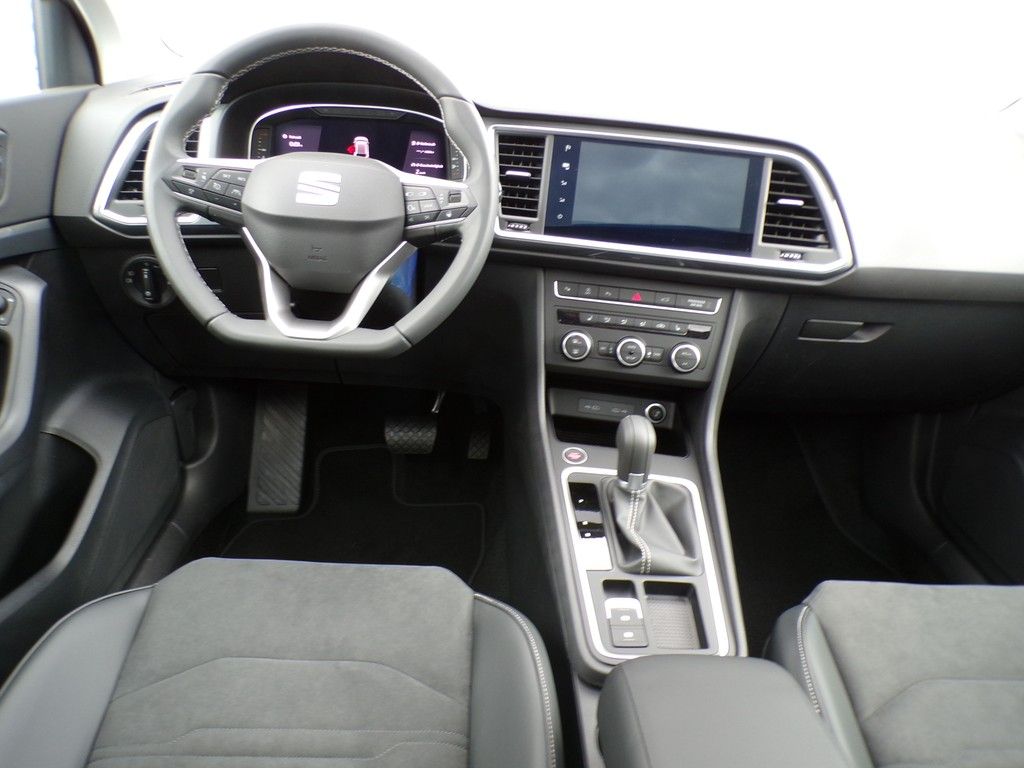 Fahrzeugabbildung SEAT SEAT Ateca Road Edition 1.5 TSI 110 kW