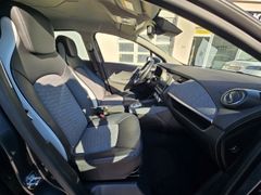 Fahrzeugabbildung ZOE Intens R135