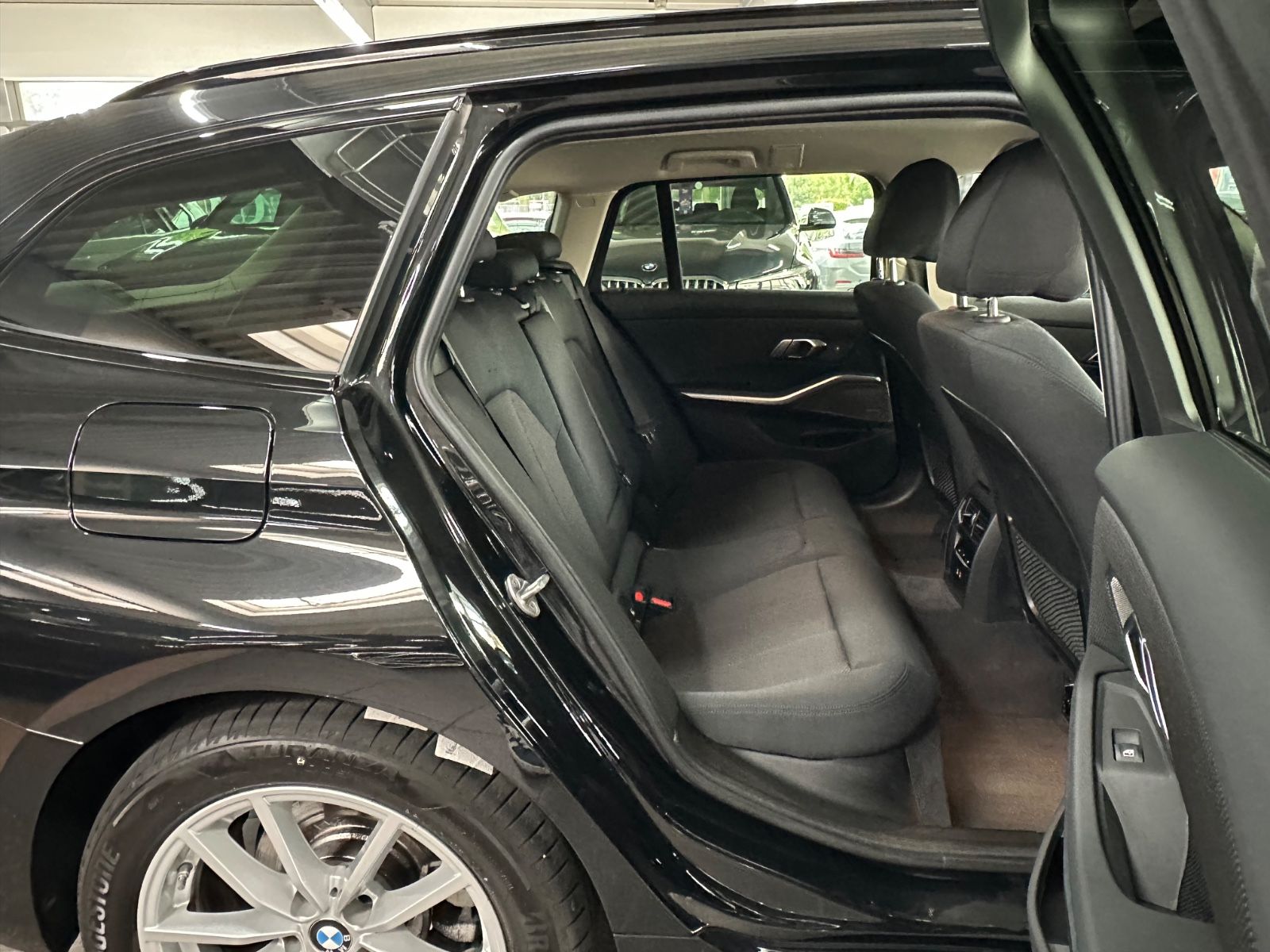BMW 318 d Touring DA+DIS+PARK ASSISTANT+LED+HaKardon foto 18