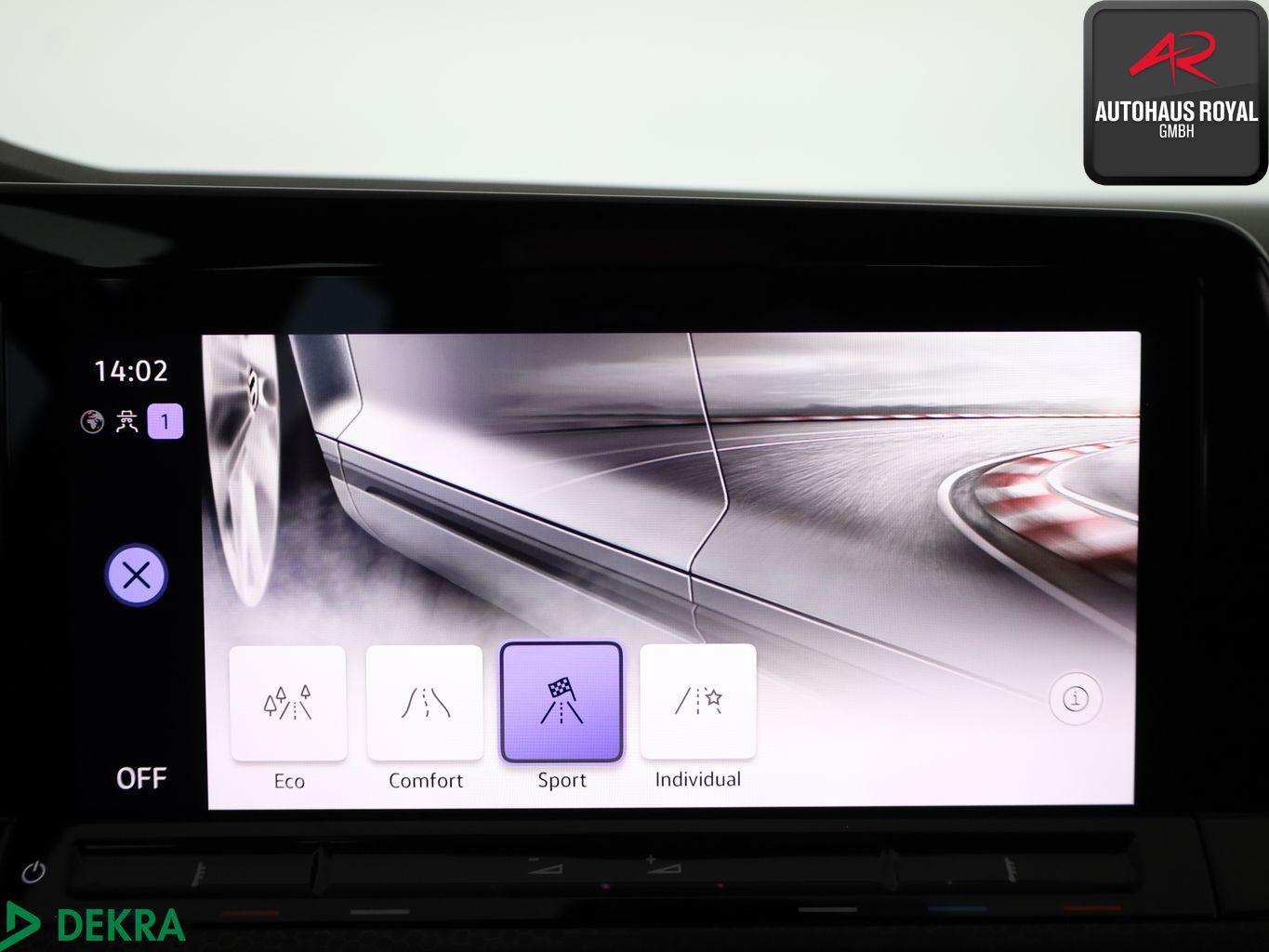 Volkswagen Golf VIII 2.0 TSI GTI CARPLAY,SPURHALTE,1.HAND, миниатюра 22