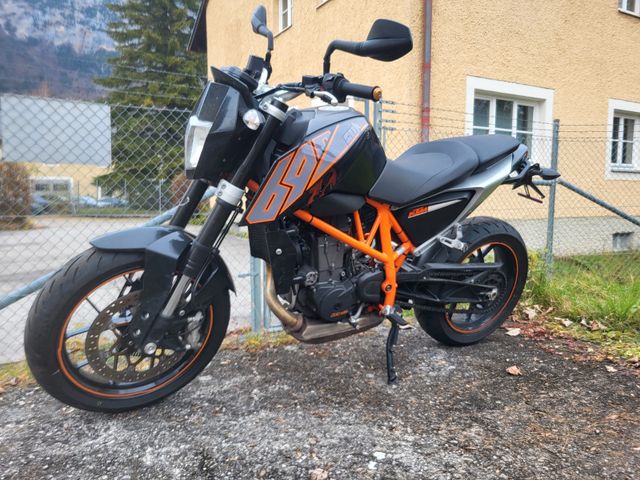 KTM 690 Duke