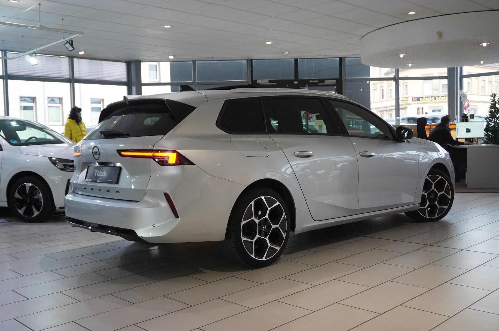 Fahrzeugabbildung Opel Astra L ST 1.5D ULTIMATE NAVI/LED/360°/PANO./DAB