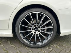 Fahrzeugabbildung Mercedes-Benz C200 T AMG-Line Night LED Kamera Burmester 19"