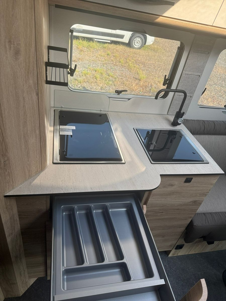 Fahrzeugabbildung Eura Mobil Integra Line IL 720 EF SAT, SOLAR, LUFTFEDERUNG