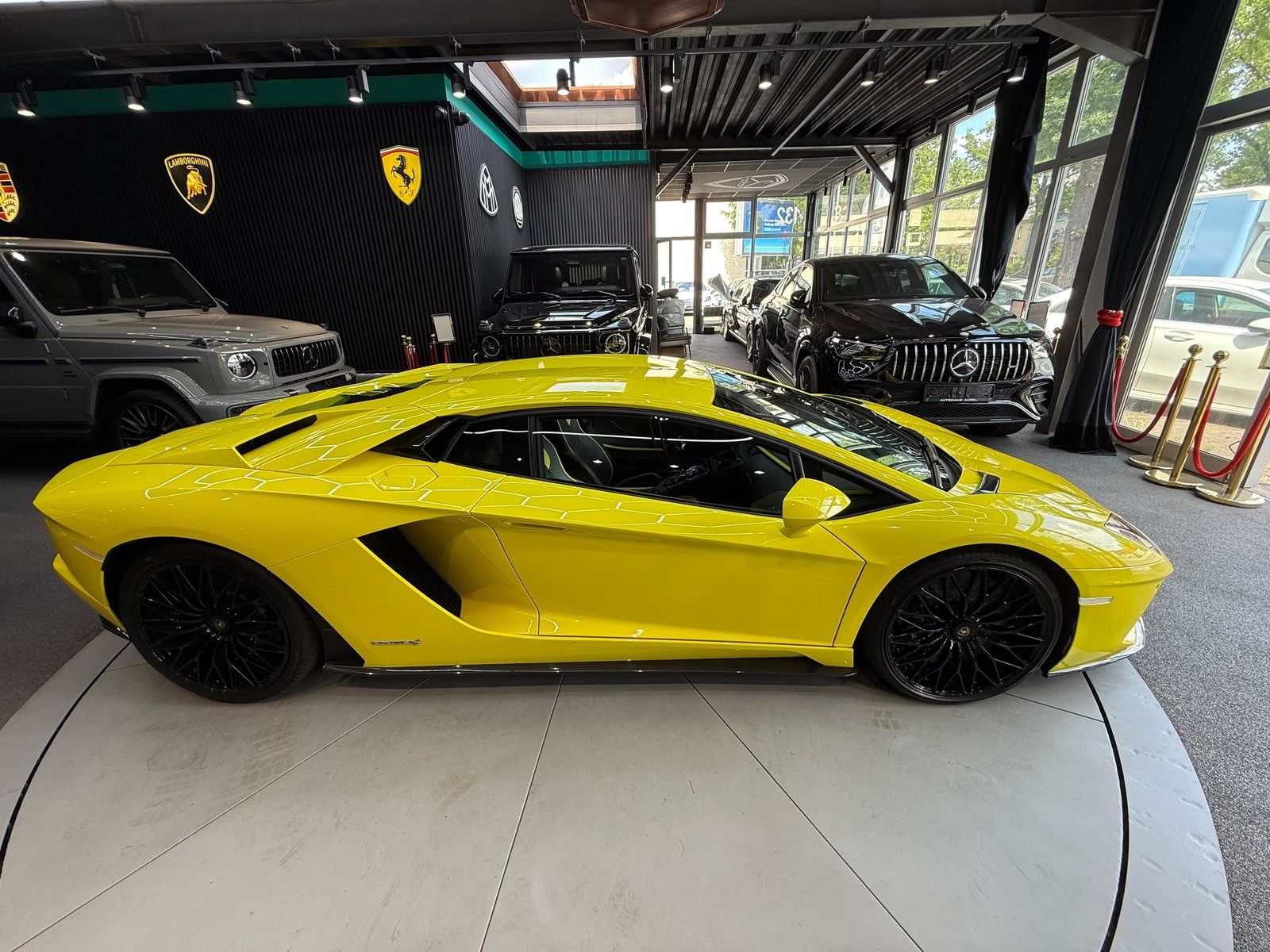 Lamborghini Aventador S foto 8