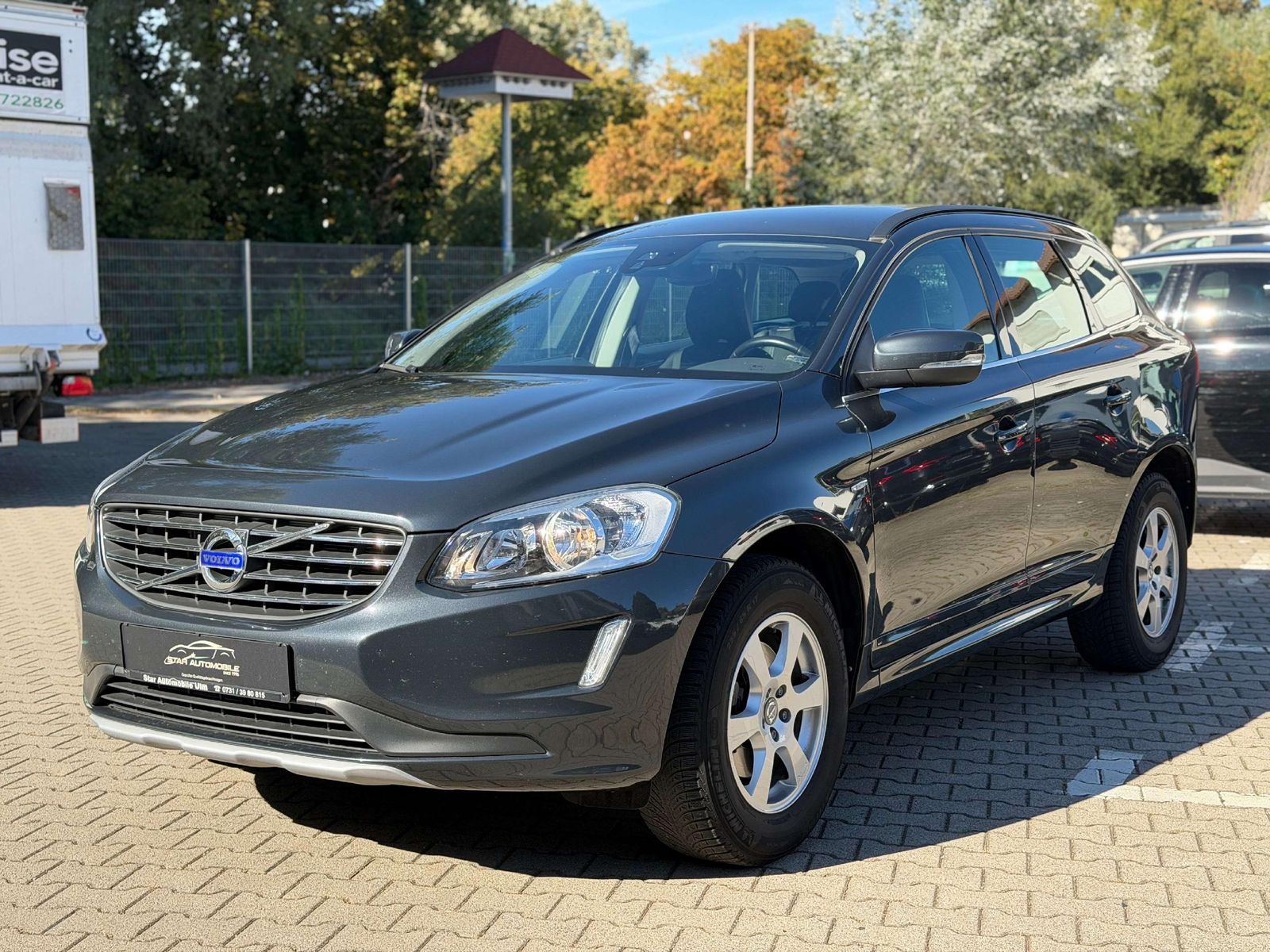 Volvo XC60 Momentum* Rückfahrkamera*elektr.Heckklappe*