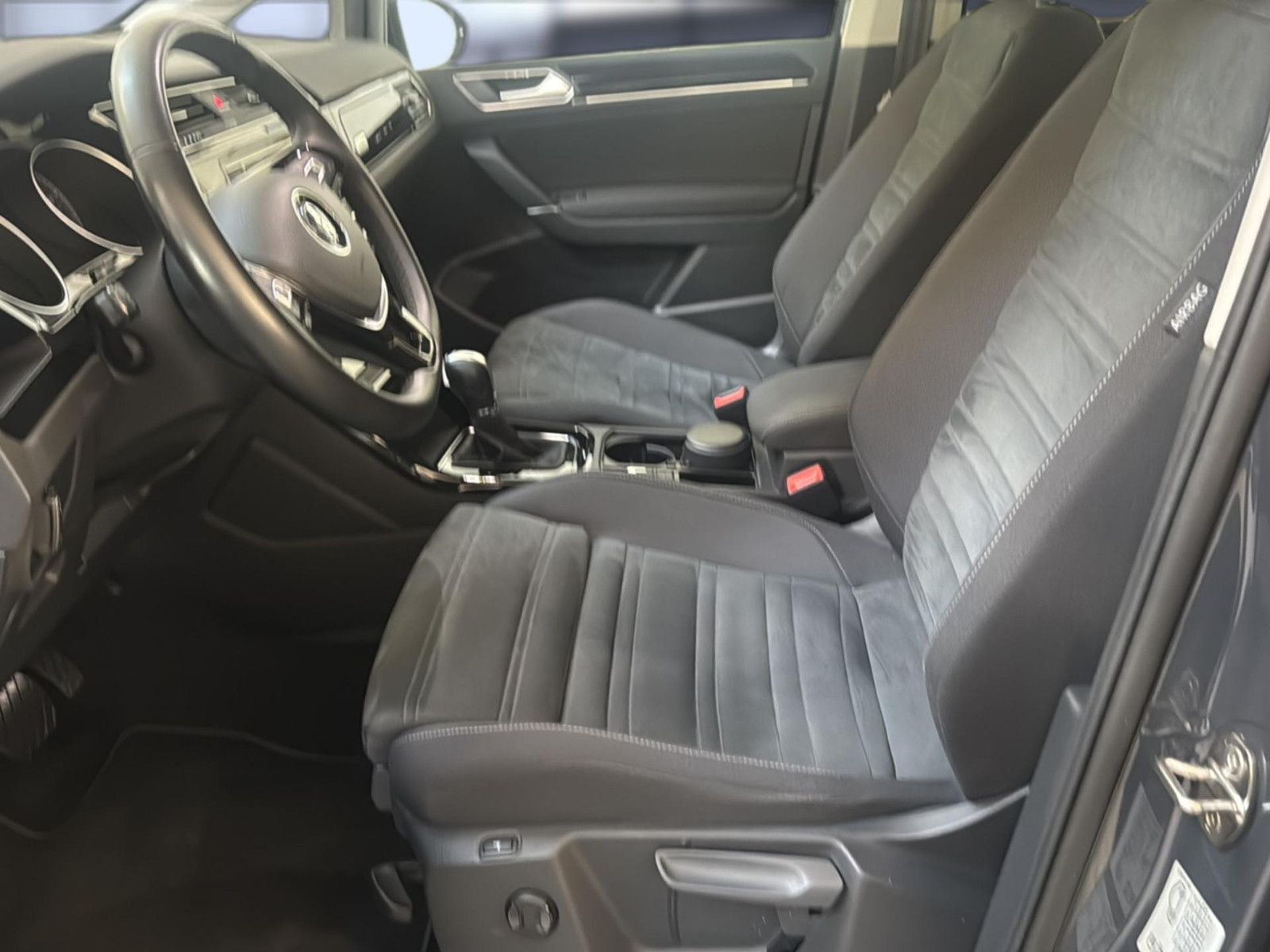 Fahrzeugabbildung Volkswagen Touran Highline BMT/Start-Stop/ Unfallfrei