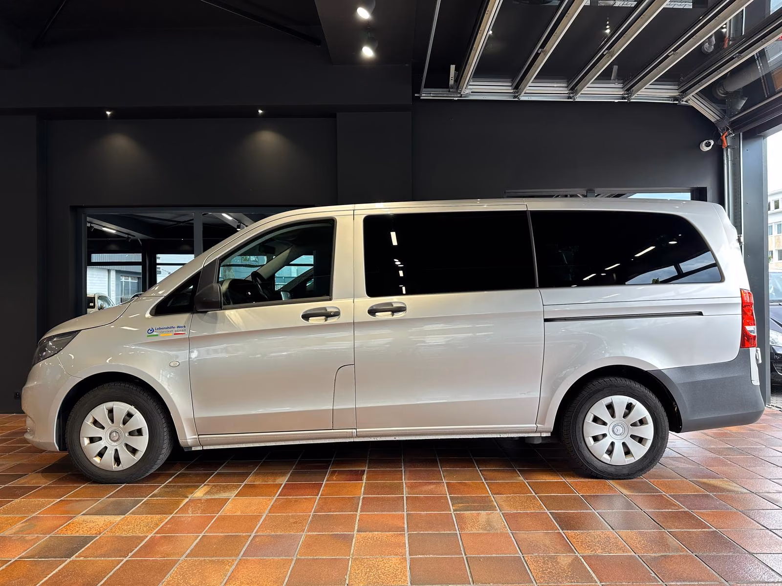 Mercedes-Benz VITO TOURER 114 LANG 9SITZE 2xSCHIEBETÜR 2xKLIMA