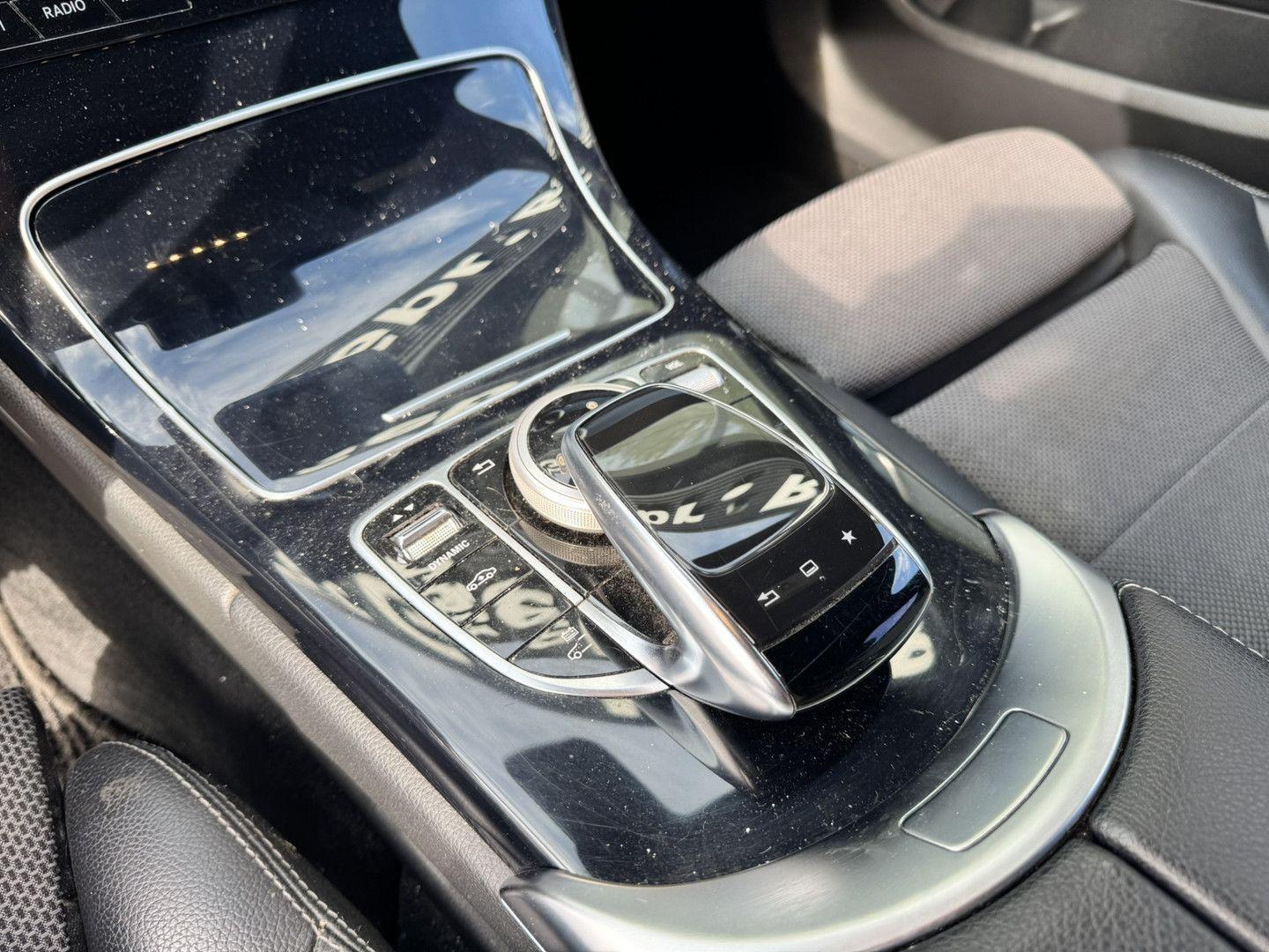 Mercedes-Benz C350 2015 — photo 20