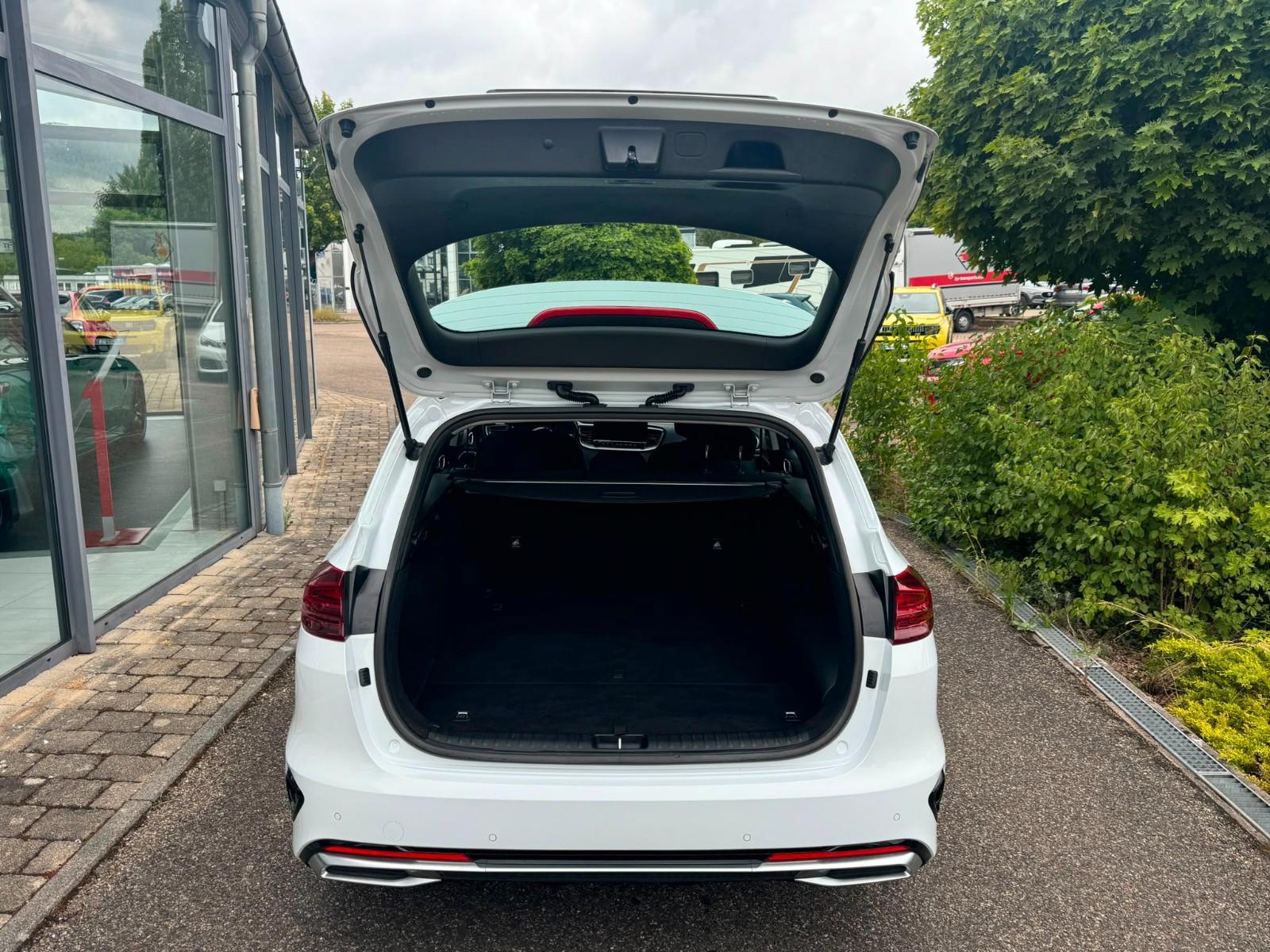 Kia Ceed Sportswagon Plug-in Hybrid Vision