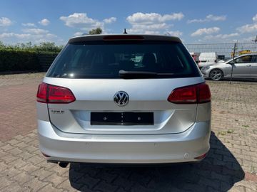 Volkswagen Golf - 5