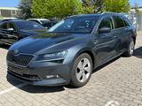 Skoda Superb Combi 2.0 TDI*DSG*KAM*AHK*Temp*SHZ*PDC* - Skoda Superb aus 2016 mit Diesel-Antrieb: Kombi, 2.0