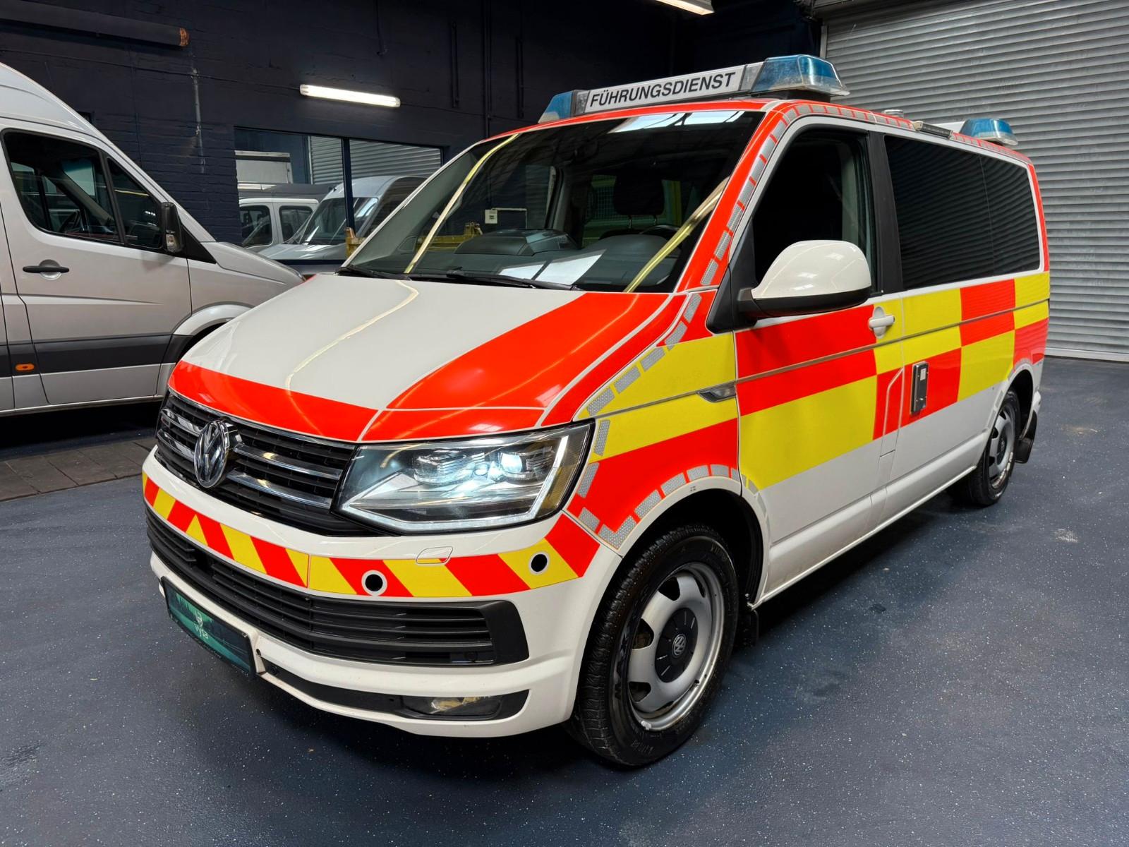Volkswagen T6 Caravelle4 Motion Notarzt RTW 4 Sitze STHZ