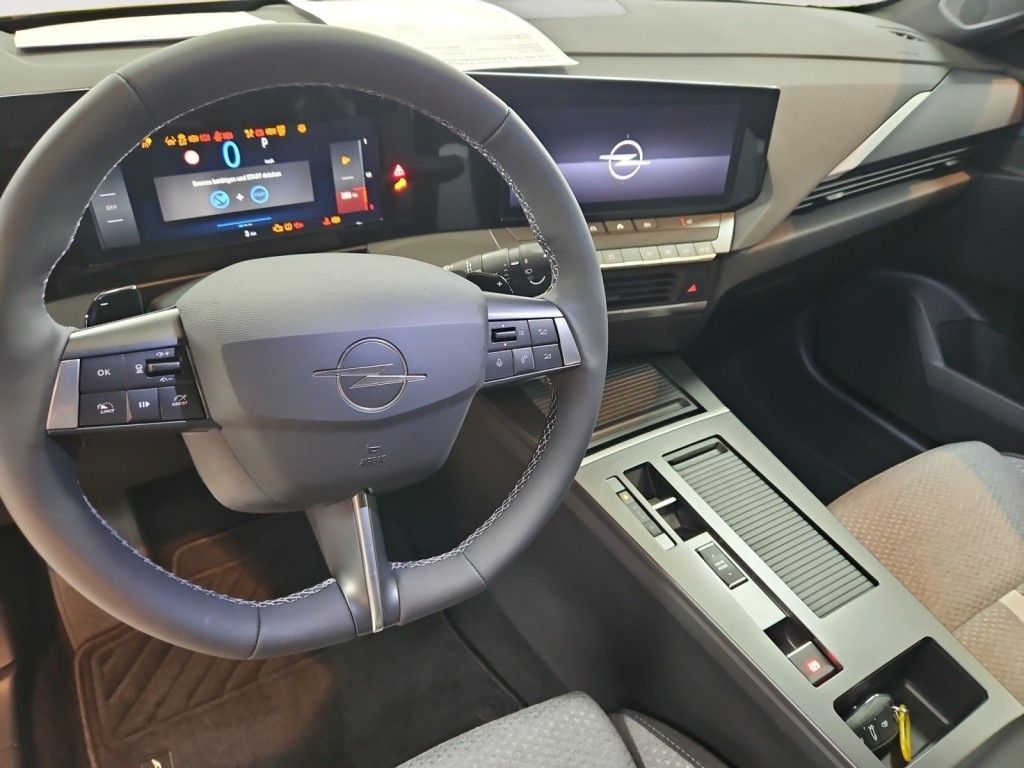 Fahrzeugabbildung Opel Astra Hybrid 107 kW Edition (L) Automatik