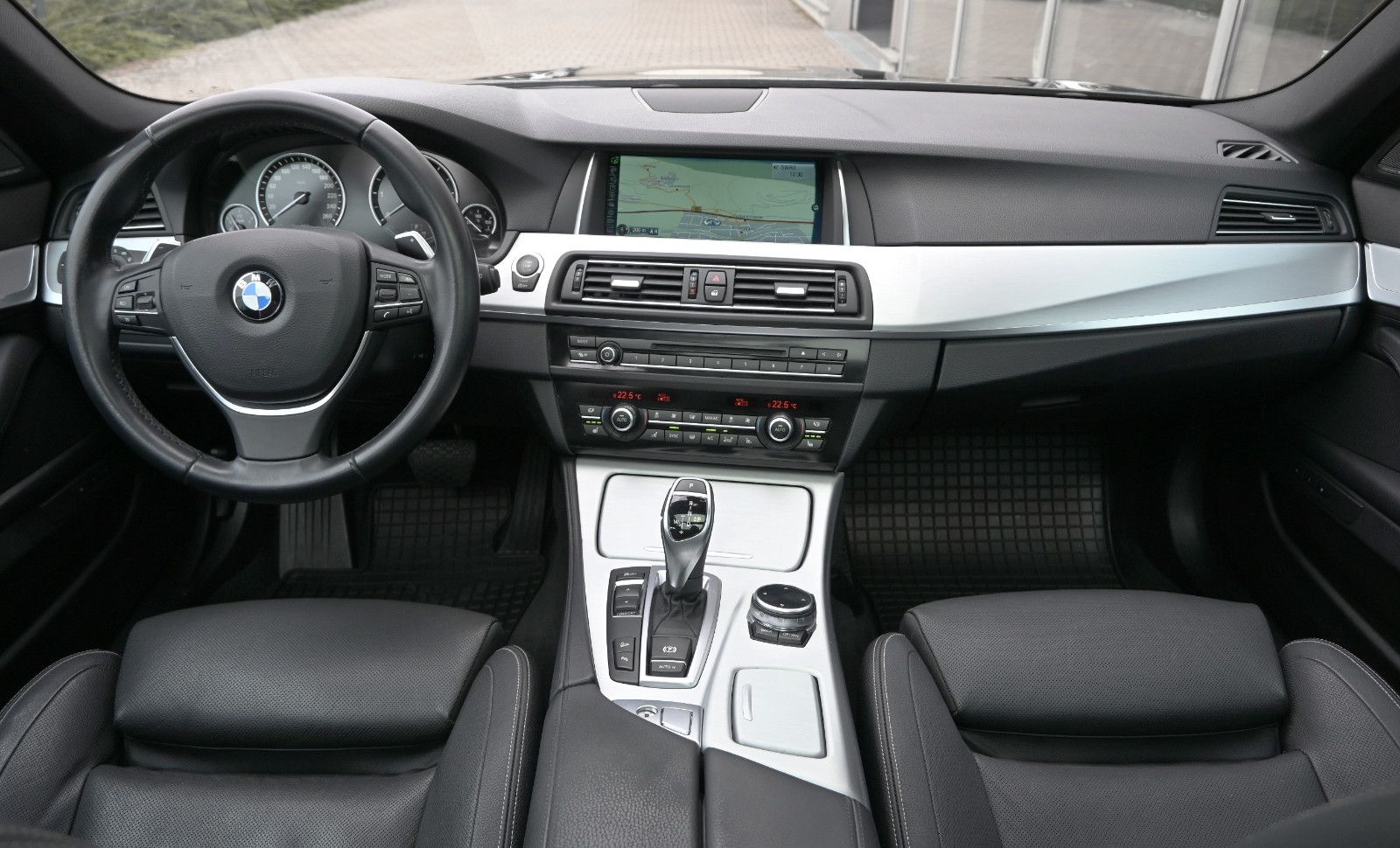 Fahrzeugabbildung BMW 535d xDr Touring Luxury °HUD°H/K°SITZKLIMA°STHZG