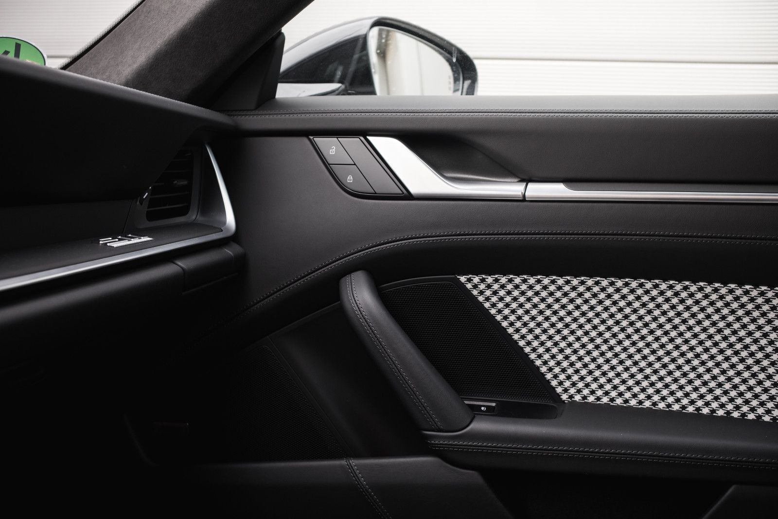 Fahrzeugabbildung Porsche 992/911 Turbo S-Heritage Paket-Nachtsicht-LED