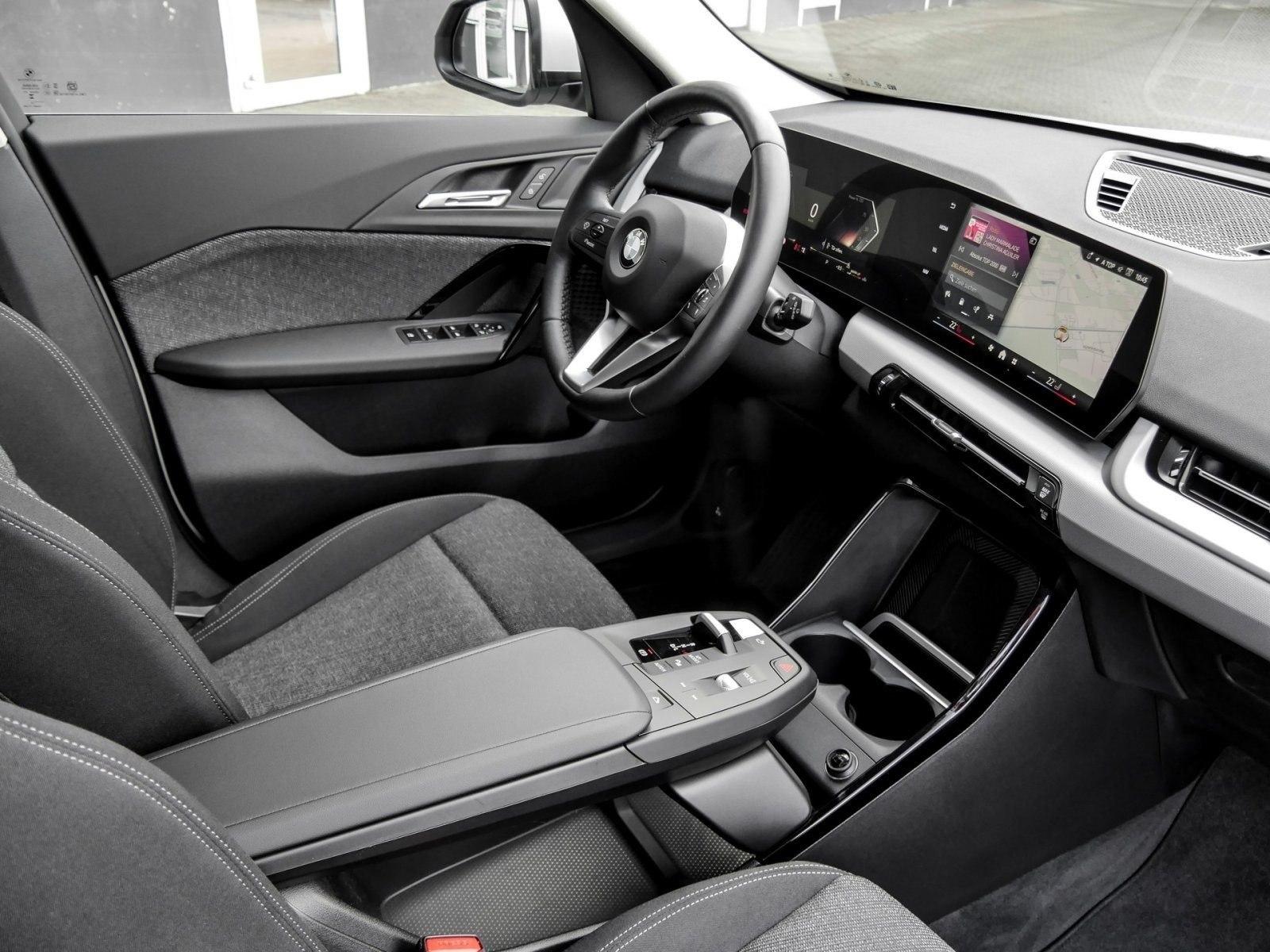BMW X1 sDrive20i PA+AHK+SHZ+DA+ADAPT. LED