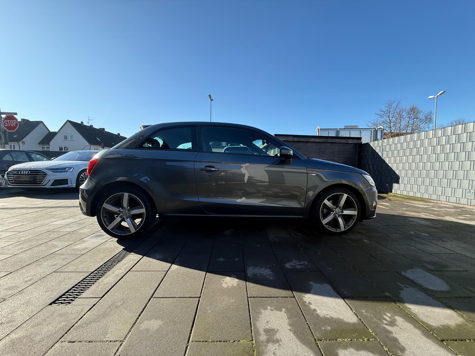 Audi A1 Facelift / 3x S-line LED Xenon Scheinwerfer
