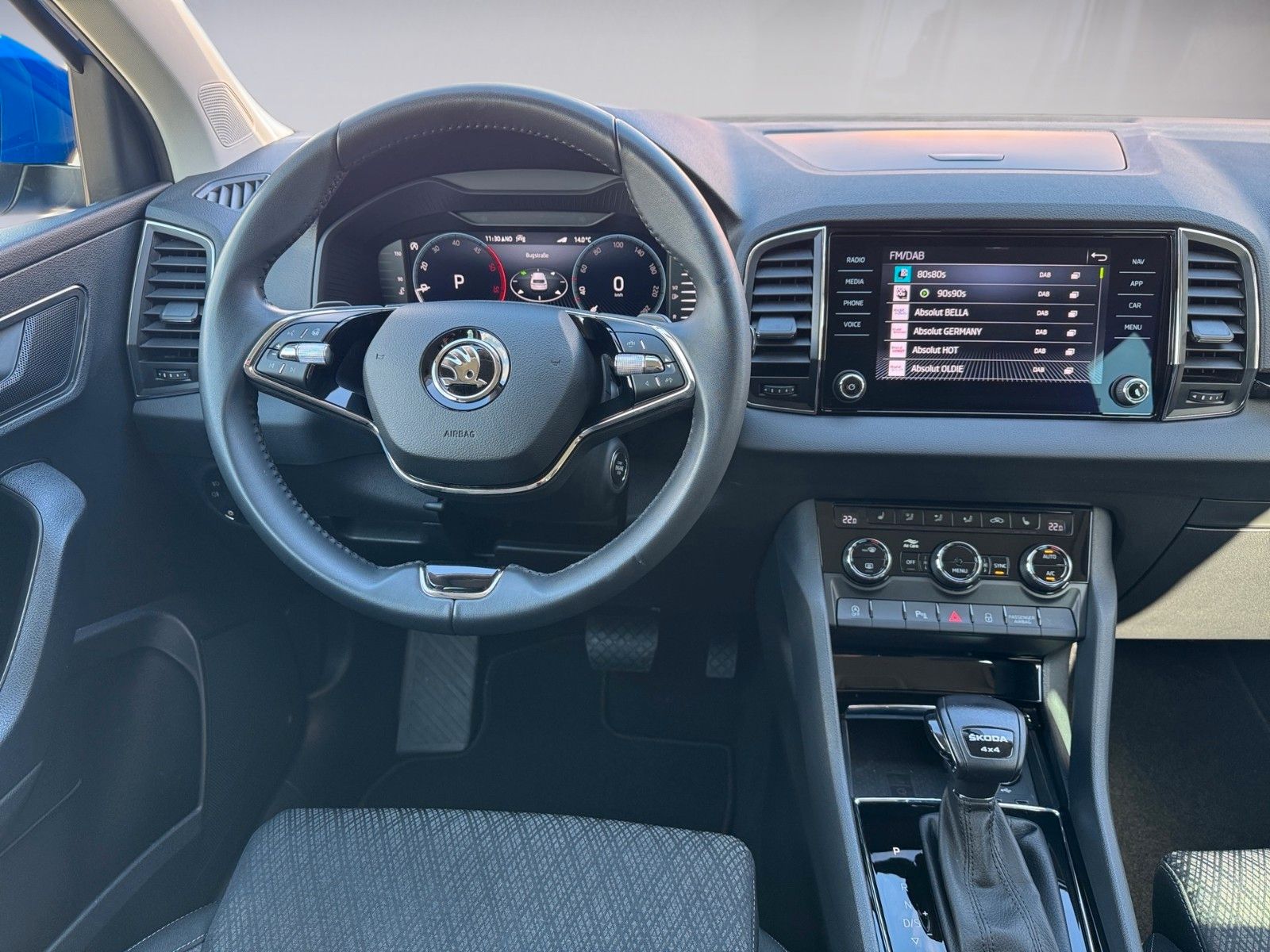 Fahrzeugabbildung SKODA Karoq 2.0l TDI DSG 4x4 STYLE