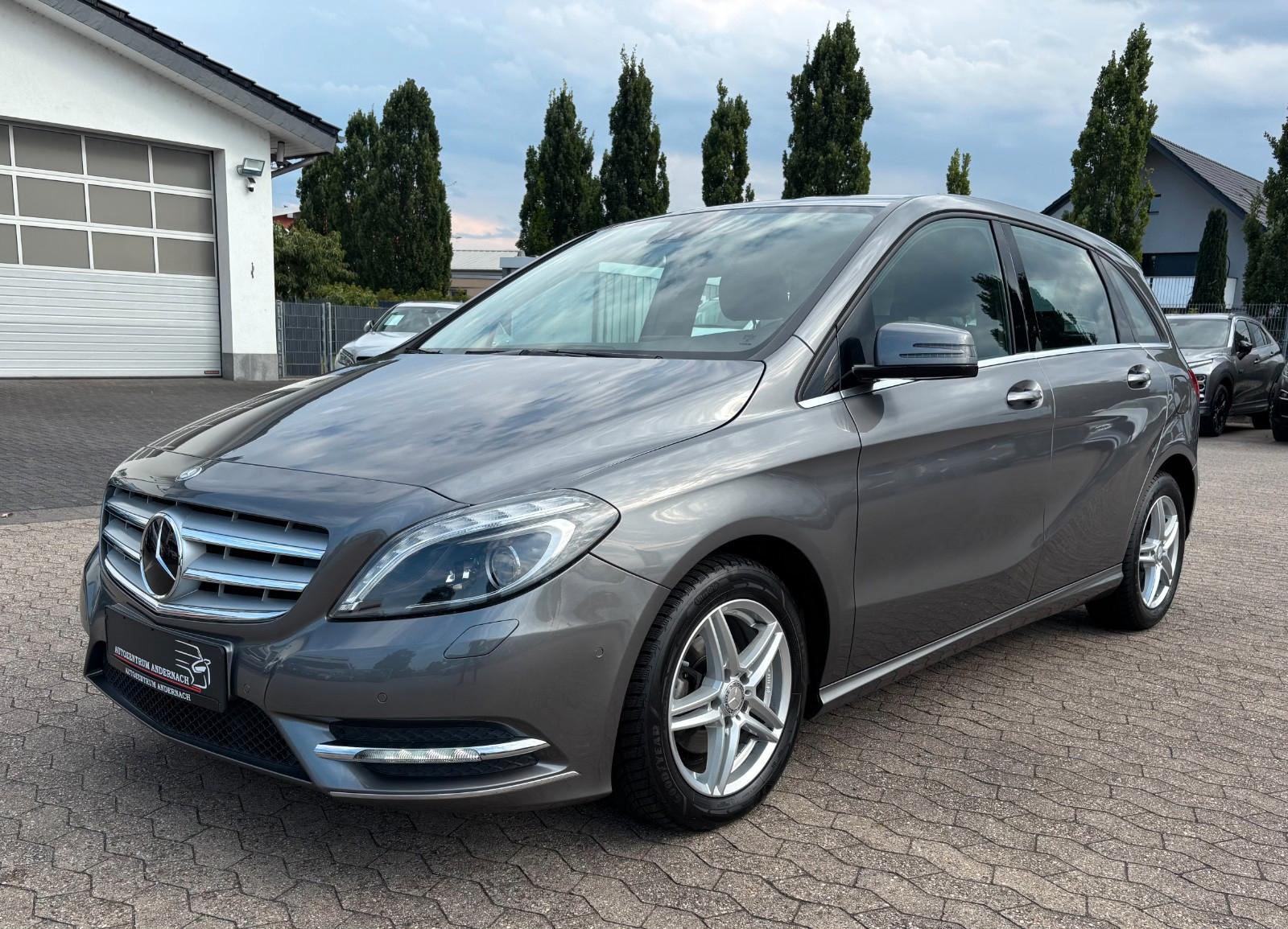 Mercedes-Benz B 180 KLIMA KAMERA PDC SHZ AHK XENON