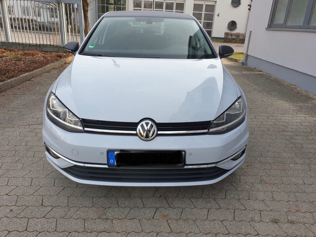 Image of Volkswagen Golf