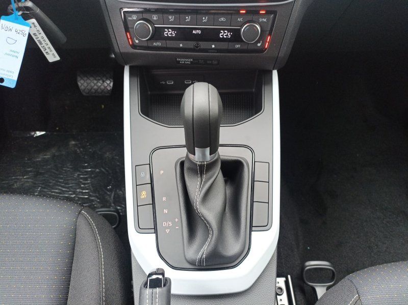 Fahrzeugabbildung SEAT Arona  1.0 TSI DSG Style Edition 5 Jahre Garanti