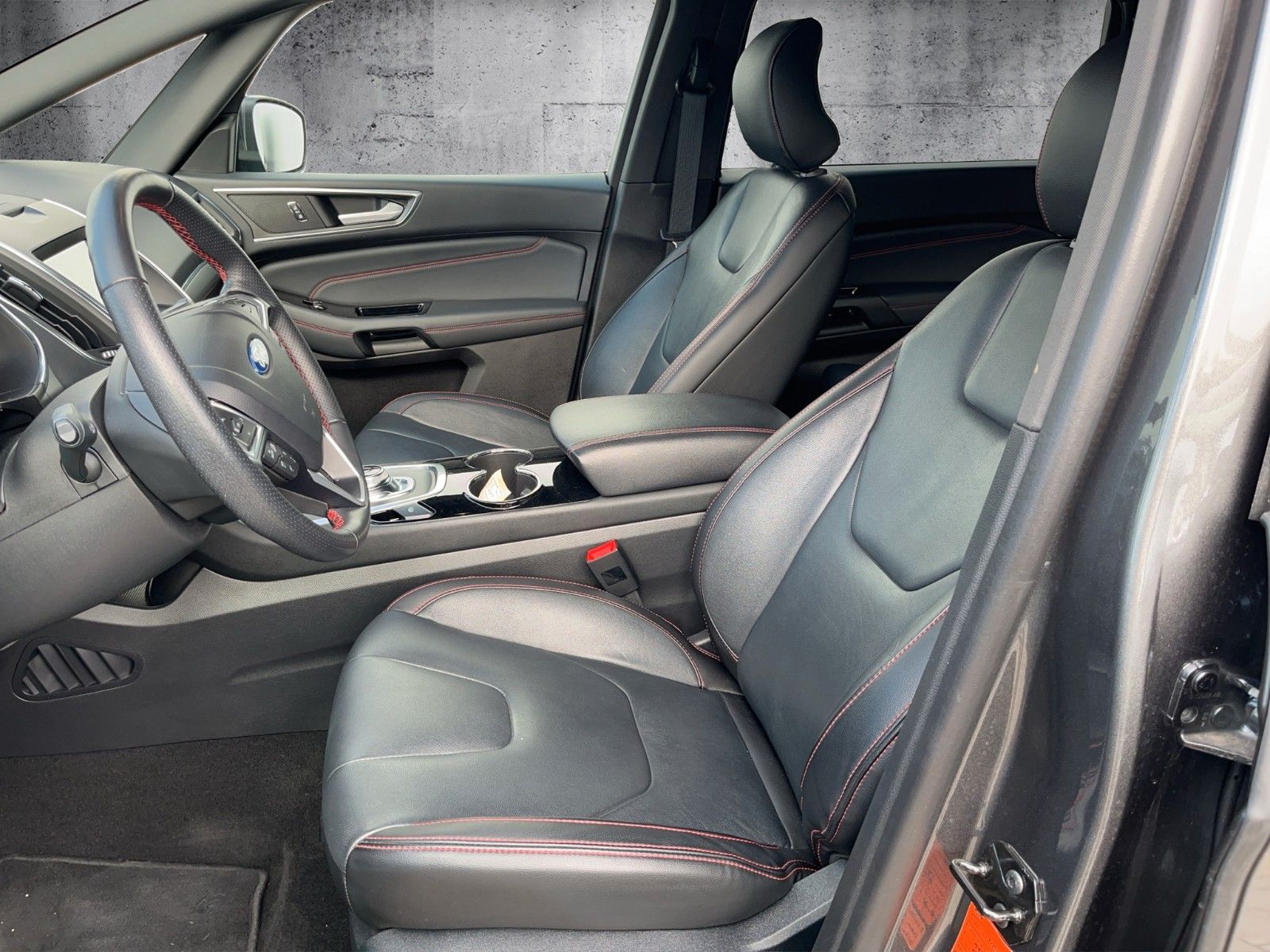 Fahrzeugabbildung Ford S-Max S-MAX Hybrid ST-Line