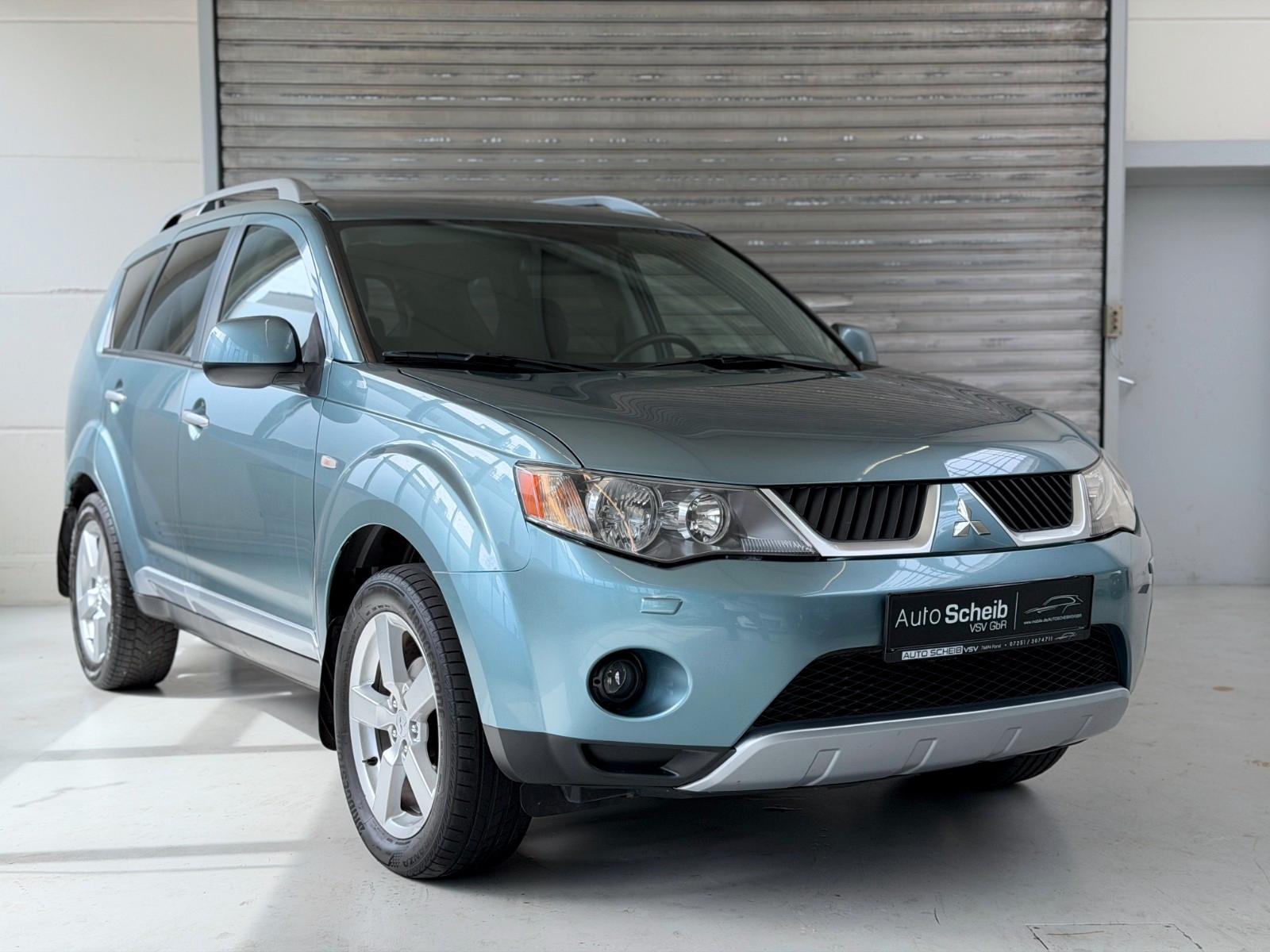 Mitsubishi Outlander 2.2 DI-D 156 ch • 4WD • 7 places • Cuir • Toit ouvrant • Caméra