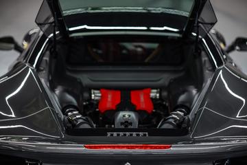 صورة 8 لـ 2016 Ferrari 488 GTB