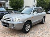 Hyundai Santa Fe 2.7 V6 GLS 4WD AHK AUTOMA... - Hyundai SANTA FE Gebrauchtwagen in Frankfurt