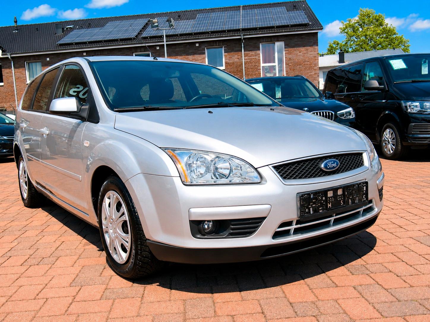 Ford Focus 2007 — interior