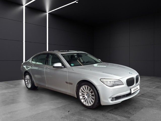 Fahrzeugabbildung BMW 740d xDrive*Ambiente*Kamera*Standheizung*AHK*