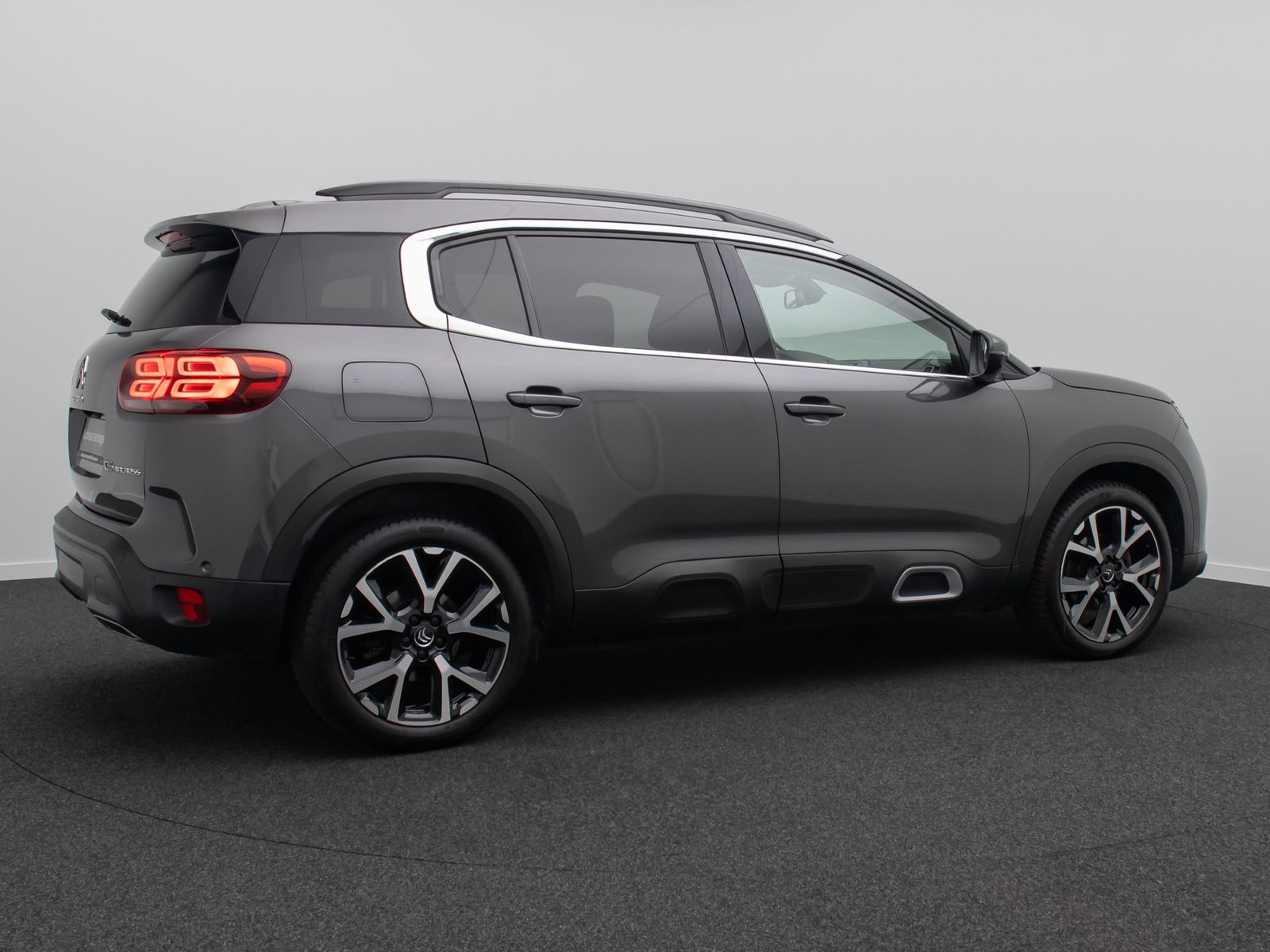 Fahrzeugabbildung Citro&euml;n C5 Aircross SHINE 360&deg;ACC Panorama AHK 19" Voll